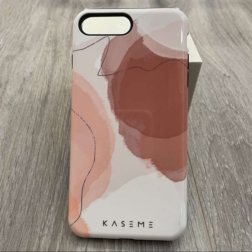 iPhone 7 Plus case from Kase Me - pink and white design